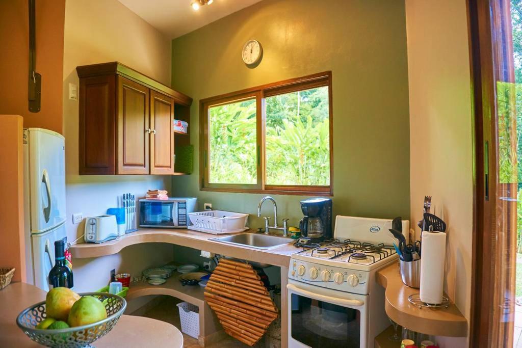 Bed and Breakfast Manoas Увита Экстерьер фото