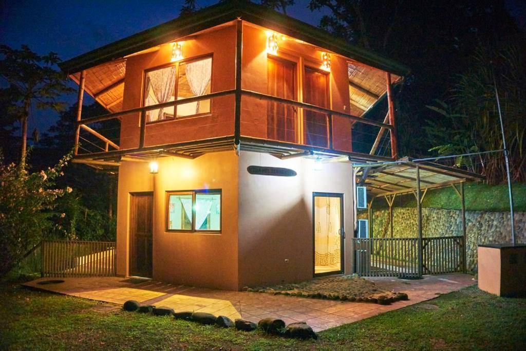 Bed and Breakfast Manoas Увита Экстерьер фото